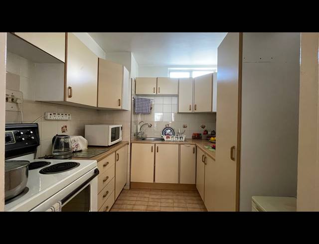 2.5 BEDROOM APARTMENT FOR SALE IN NORTH BEACH